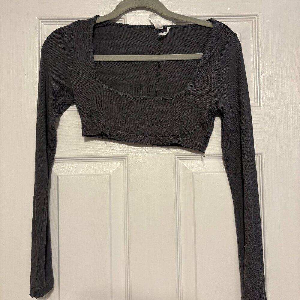Gray long sleeve bra top